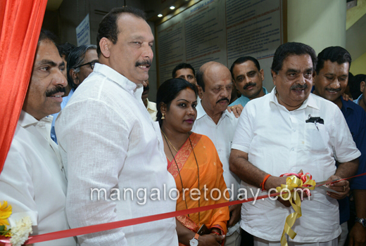  Ramanath Rai inaugurates Electronic Waste Collection Unit 1